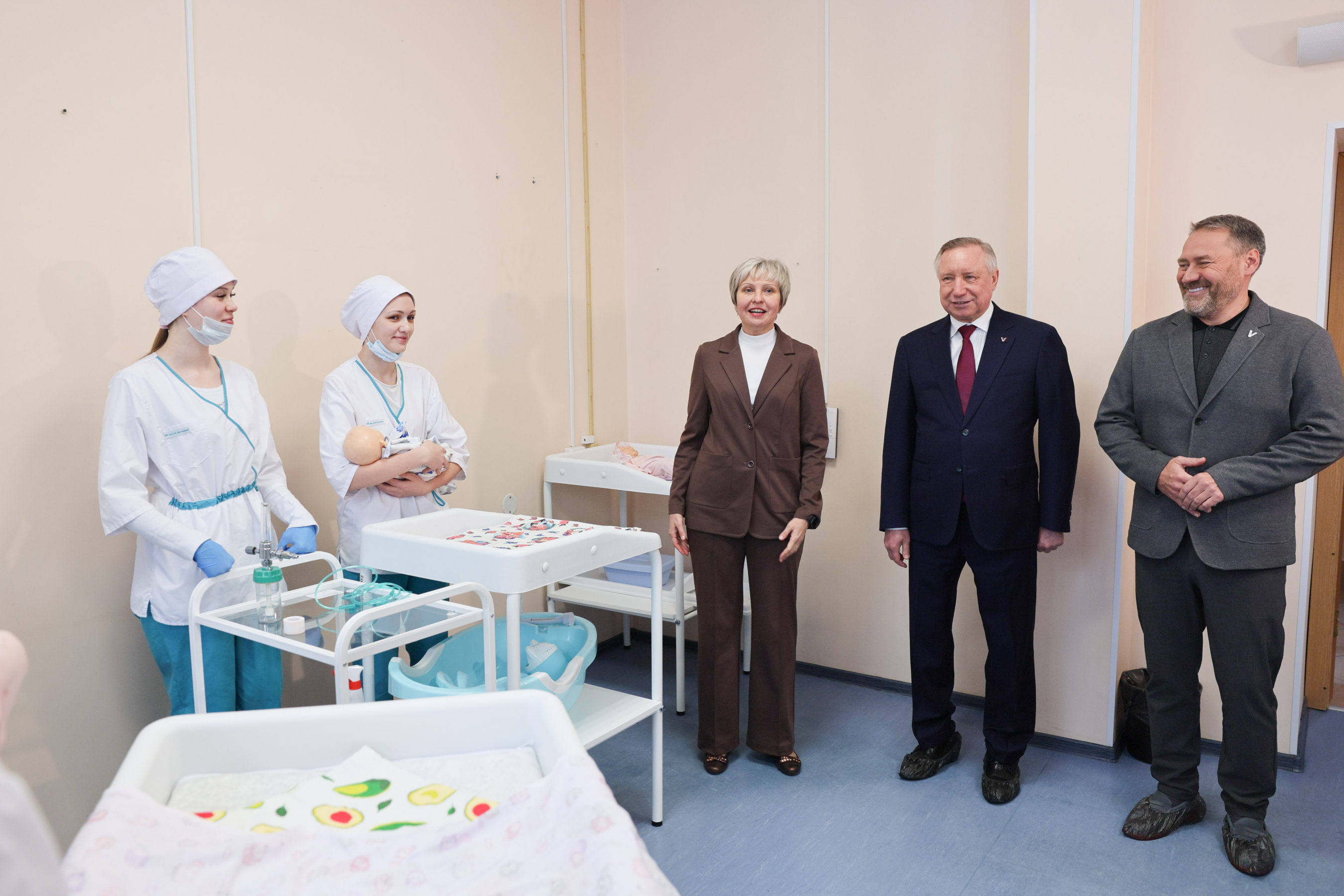 Петербург также первым в стране начал создавать кабинеты практической подготовки для студентов медицинских колледжей.